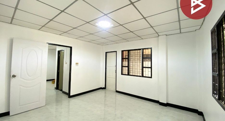 Reihenhaus zum Kauf mit 2 Zimmer in Mueang Samut Prakan, Samut Prakan