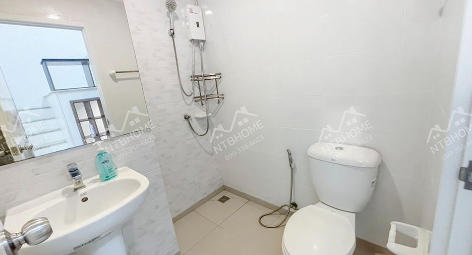 À vendre 4 chambres maison de ville à Bang Kruai, Nonthaburi