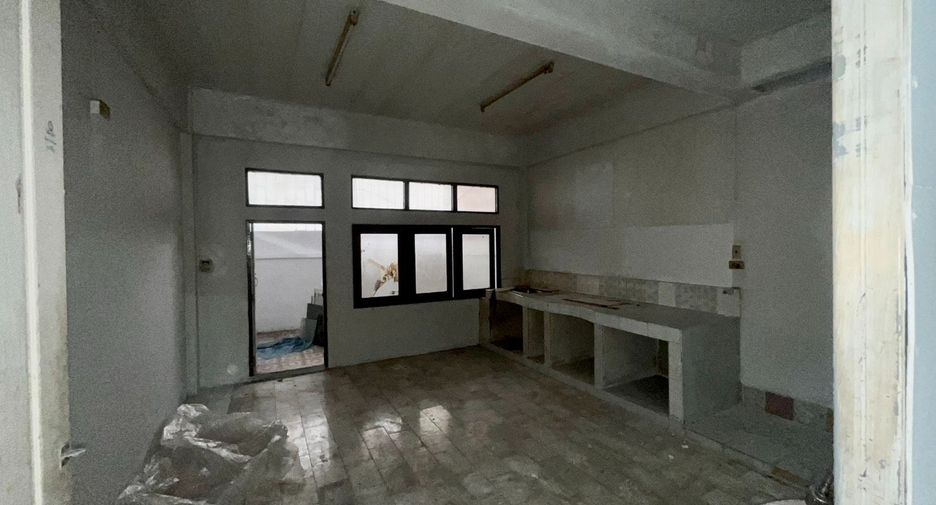 Reihenhaus zum Kauf mit 4 Zimmer in Bang Khae, Bangkok