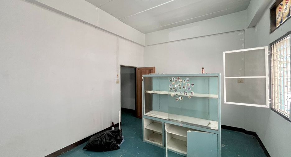 Reihenhaus zum Kauf mit 4 Zimmer in Bang Khae, Bangkok
