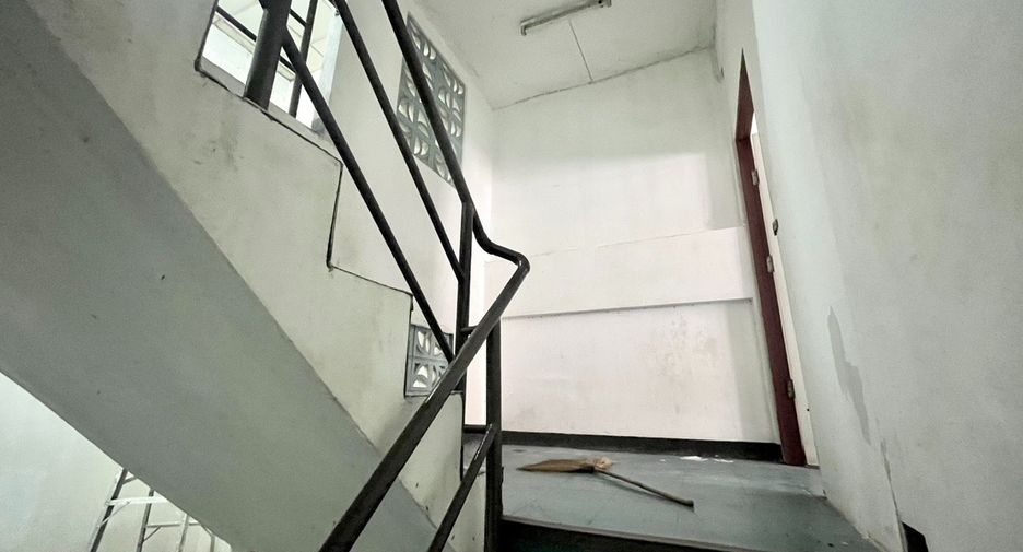 Reihenhaus zum Kauf mit 4 Zimmer in Bang Khae, Bangkok