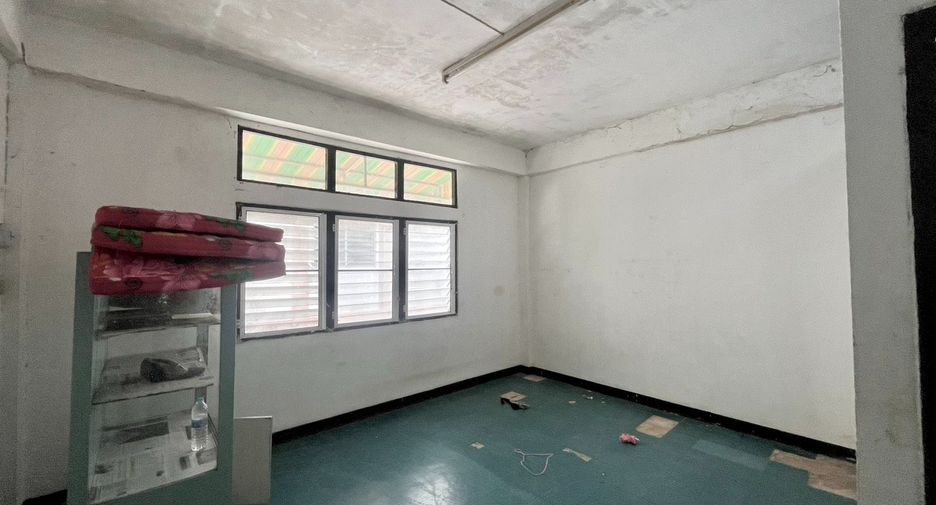 Reihenhaus zum Kauf mit 4 Zimmer in Bang Khae, Bangkok