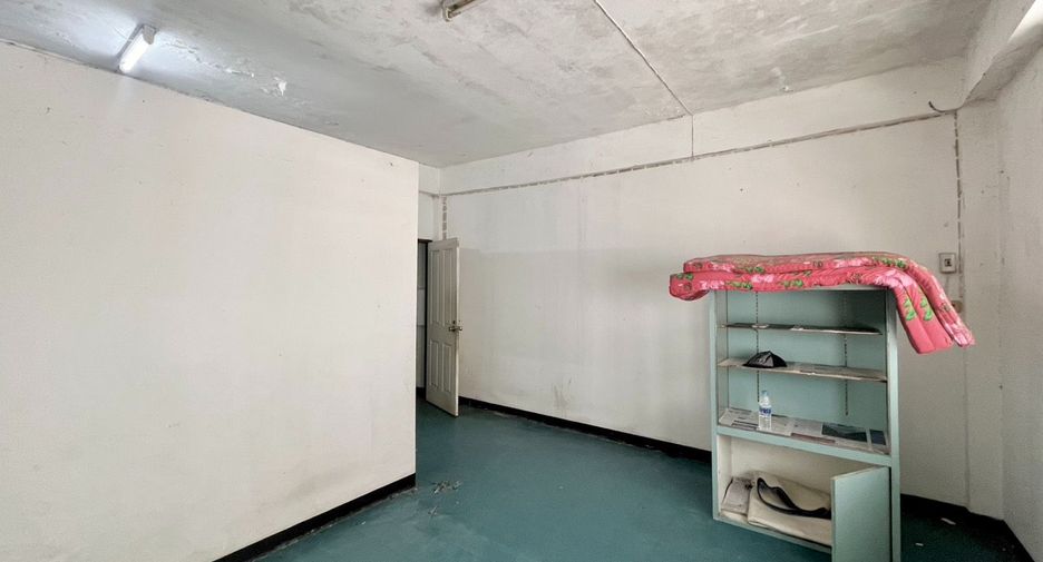 Reihenhaus zum Kauf mit 4 Zimmer in Bang Khae, Bangkok