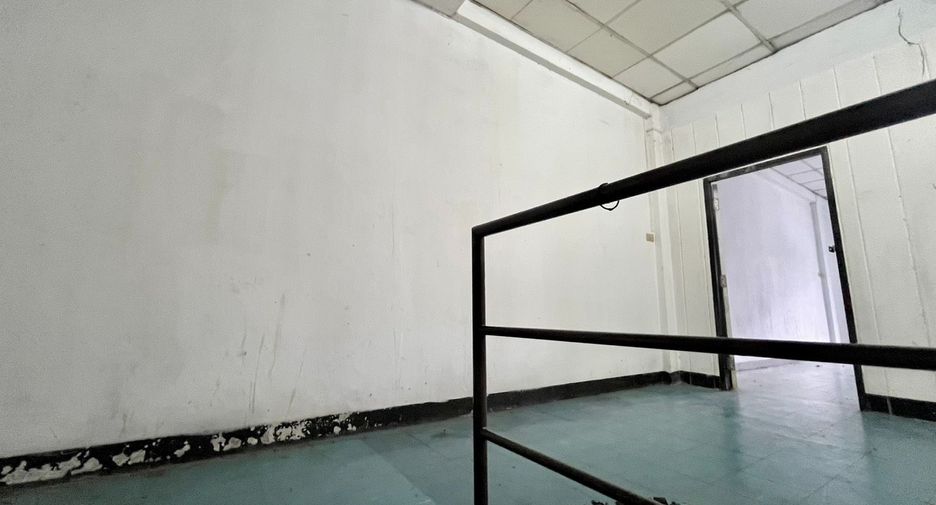 Reihenhaus zum Kauf mit 4 Zimmer in Bang Khae, Bangkok