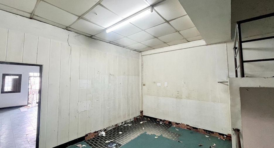 Reihenhaus zum Kauf mit 4 Zimmer in Bang Khae, Bangkok