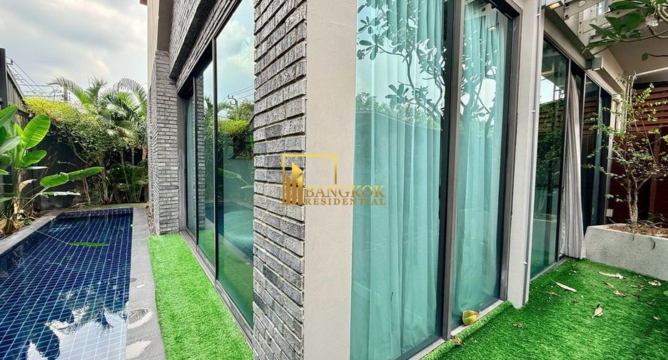 For rent そして for sale 3 ベッドルーム villa in Watthana, Bangkok
