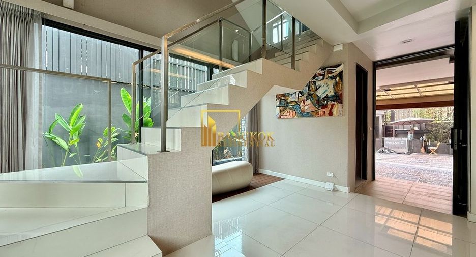 For rent そして for sale 3 ベッドルーム villa in Watthana, Bangkok