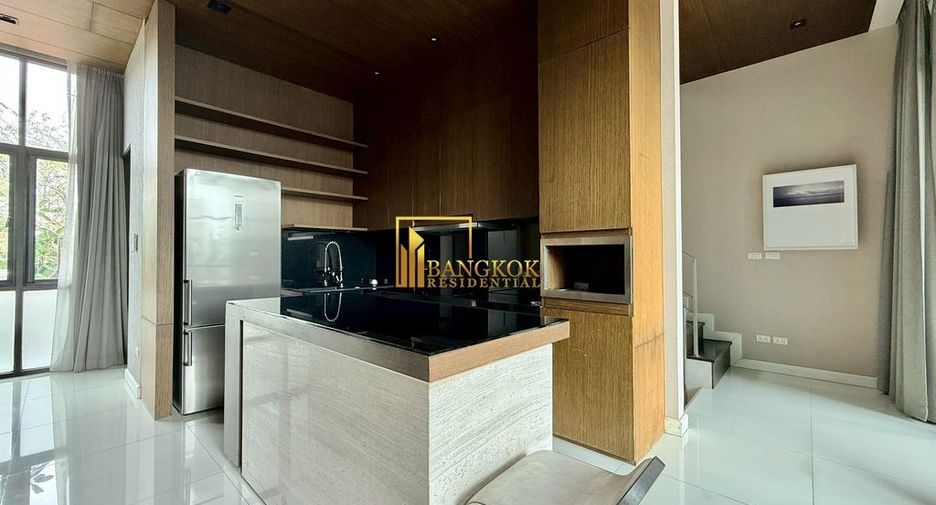 For rent そして for sale 3 ベッドルーム villa in Watthana, Bangkok