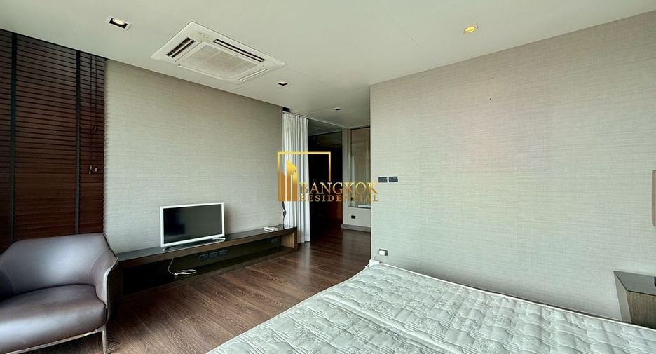For rent そして for sale 3 ベッドルーム villa in Watthana, Bangkok