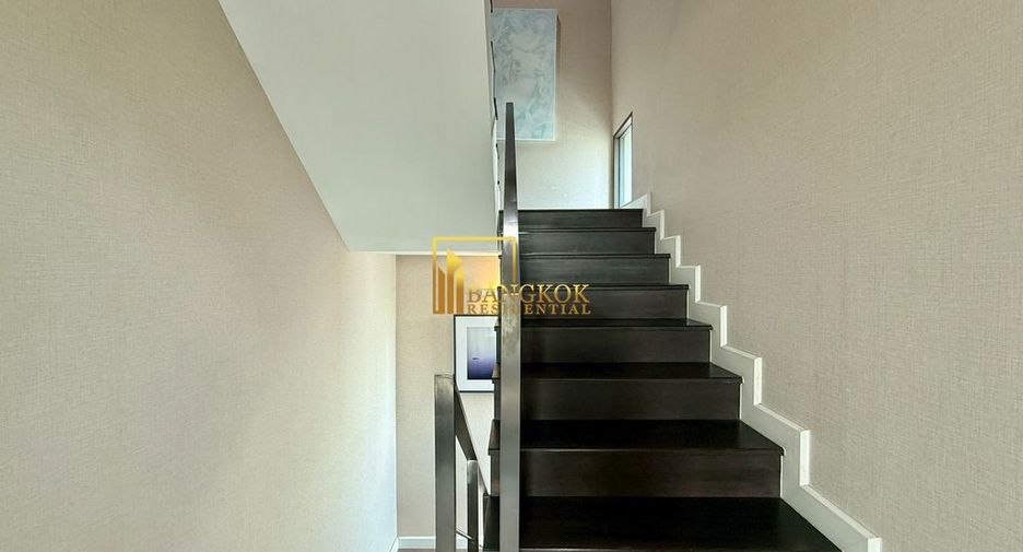 For rent そして for sale 3 ベッドルーム villa in Watthana, Bangkok