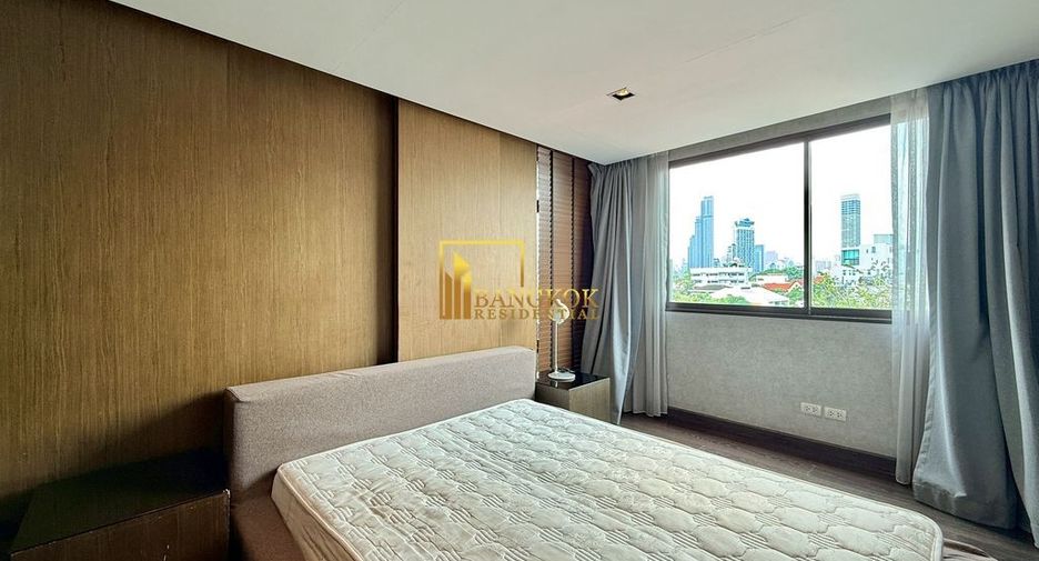 For rent そして for sale 3 ベッドルーム villa in Watthana, Bangkok