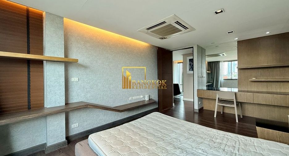 For rent そして for sale 3 ベッドルーム villa in Watthana, Bangkok