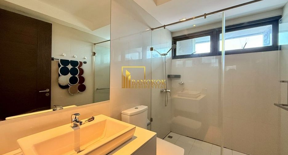 For rent そして for sale 3 ベッドルーム villa in Watthana, Bangkok