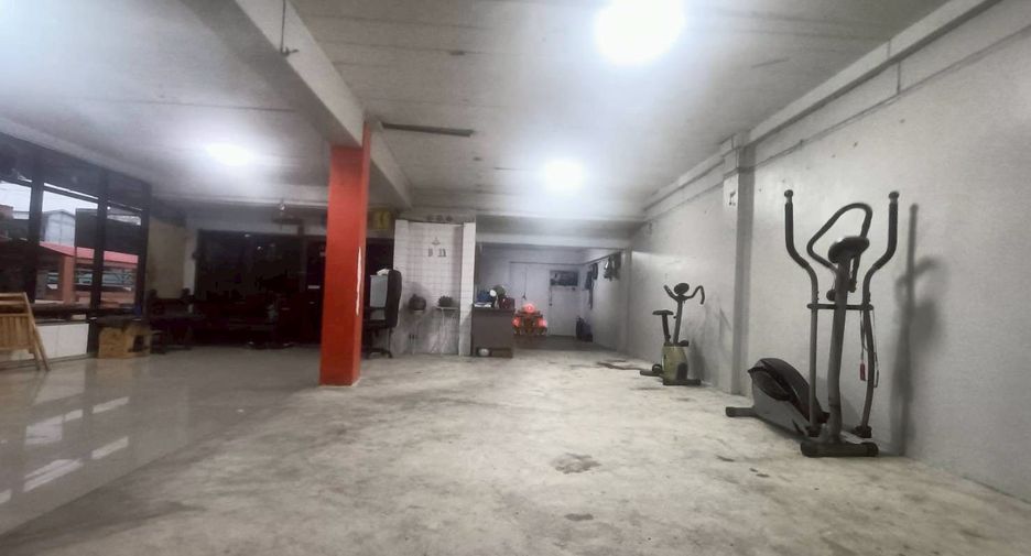 For sale 8 bedrooms retail Space in Phasi Charoen, Bangkok