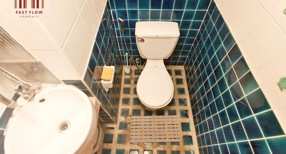 For sale 3 bedrooms townhouse in Don Mueang, Bangkok