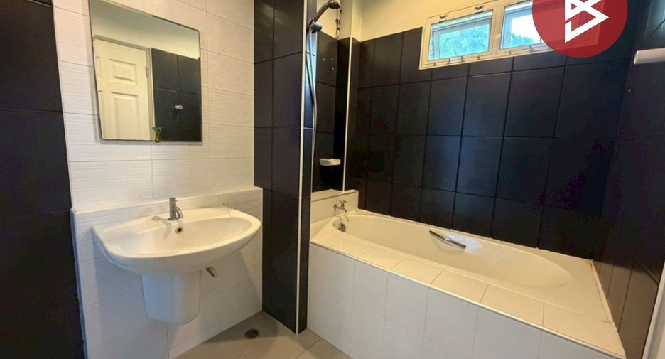 Продажа 3 спальни дом в Sam Phran, Накхонпатхом