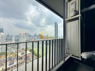 For rent 2 bedrooms condo in Khlong San, Bangkok