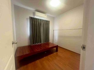 À vendre 4 chambres maison de ville à Bang Sao Thong, Samut Prakan