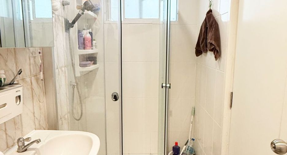 For sale 3 bedrooms townhouse in Suan Luang, Bangkok