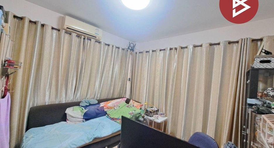 For sale 4 bedrooms house in Mueang Nakhon Sawan, Nakhon Sawan