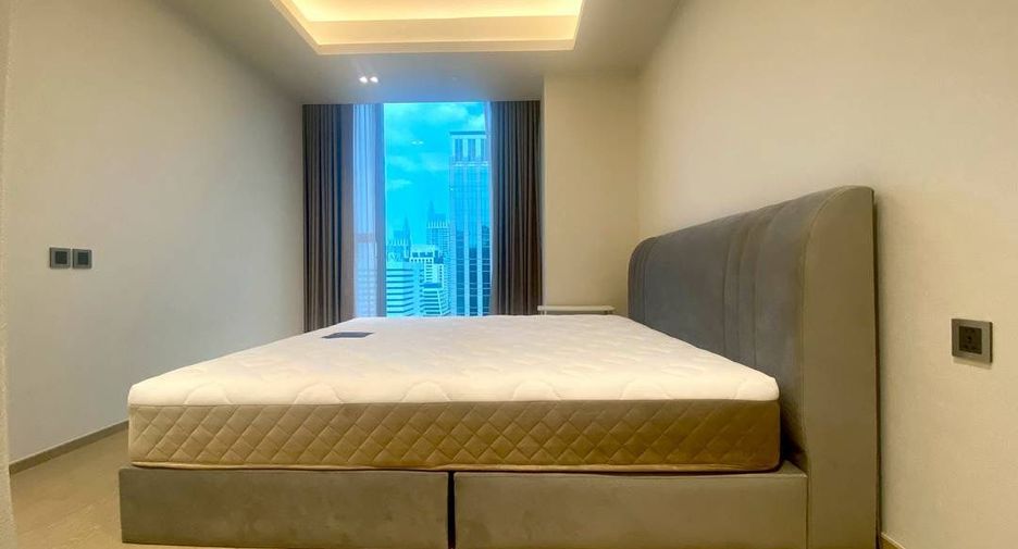 For rent 2 bedrooms condo in Pathum Wan, Bangkok