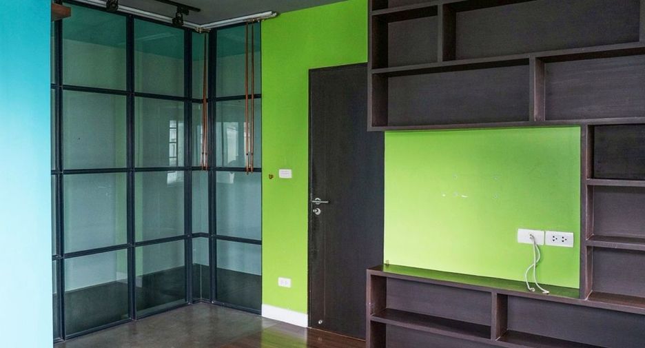 For sale 4 bedrooms townhouse in Bueng Kum, Bangkok