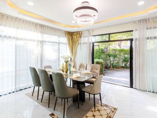 Villa zur Miete mit 5 Zimmer in Mueang Chiang Mai, Chiang Mai