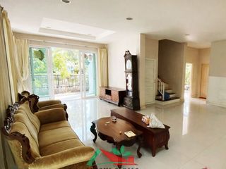 Продажа 3 спальни дом в Пхаси Чароен, Бангкок