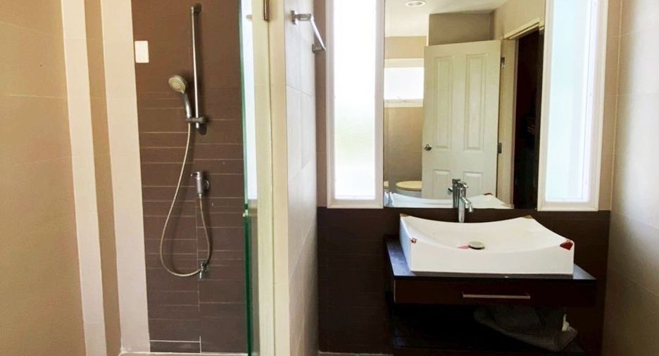 For sale 3 bedrooms house in Phasi Charoen, Bangkok