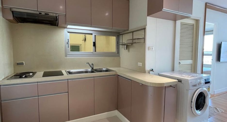 For rent 1 bed condo in Watthana, Bangkok