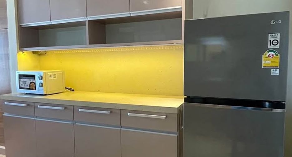 For rent 1 bed condo in Watthana, Bangkok