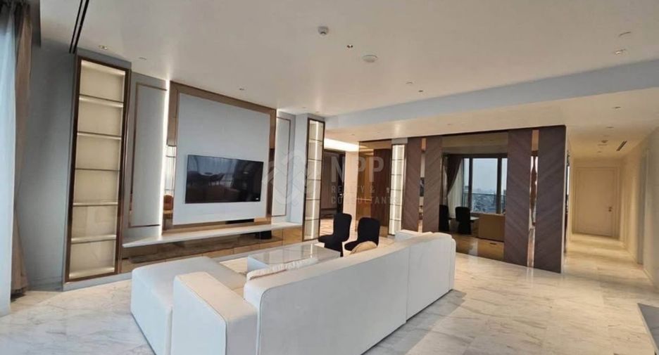Apartamento en alquiler de 4 habitaciones en Bang Kho Laem, Bangkok