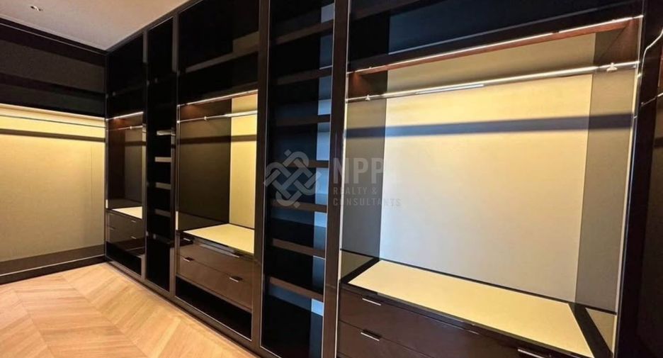 Apartamento en alquiler de 4 habitaciones en Bang Kho Laem, Bangkok