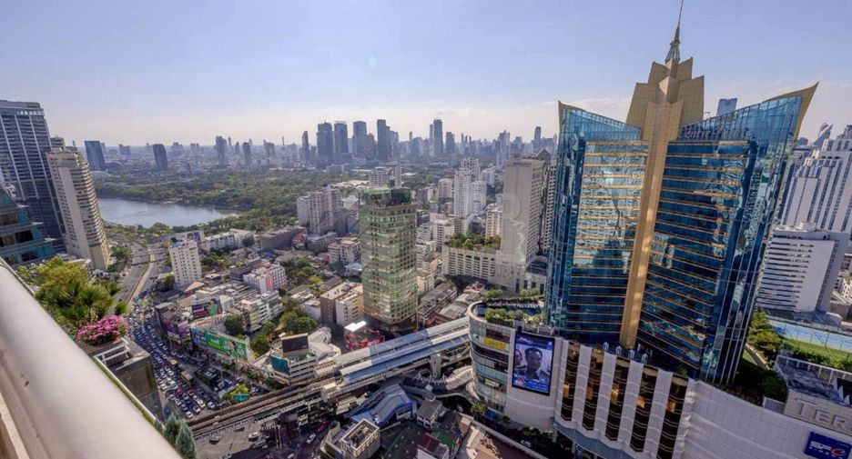 For sale 5 bedrooms condo in Khlong Toei, Bangkok