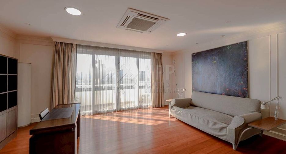 For sale 5 bedrooms condo in Khlong Toei, Bangkok