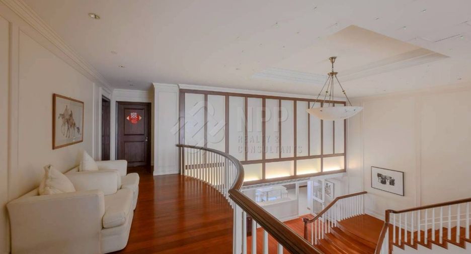For sale 5 bedrooms condo in Khlong Toei, Bangkok