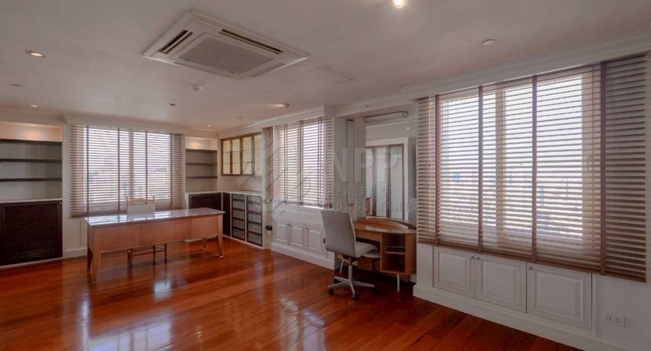 For sale 5 bedrooms condo in Khlong Toei, Bangkok