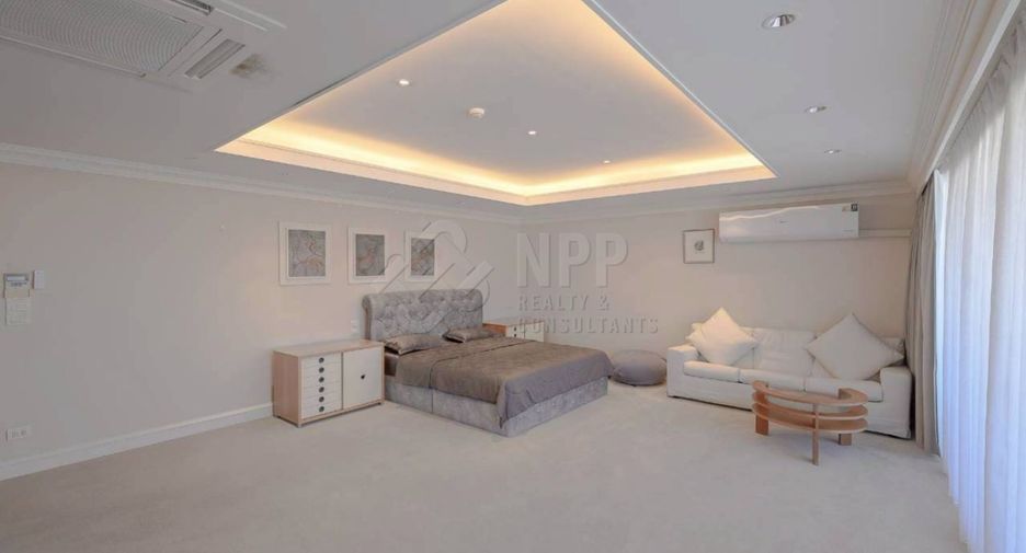 For sale 5 bedrooms condo in Khlong Toei, Bangkok