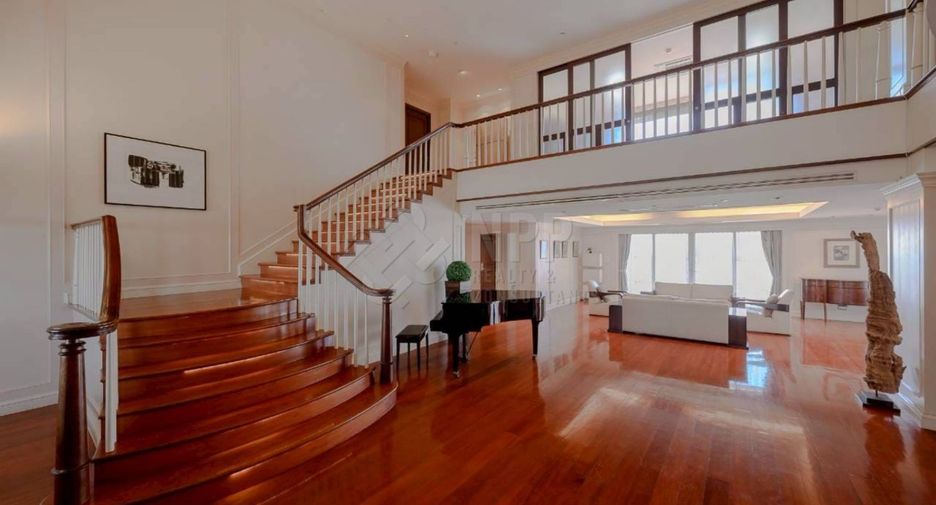 For sale 5 bedrooms condo in Khlong Toei, Bangkok