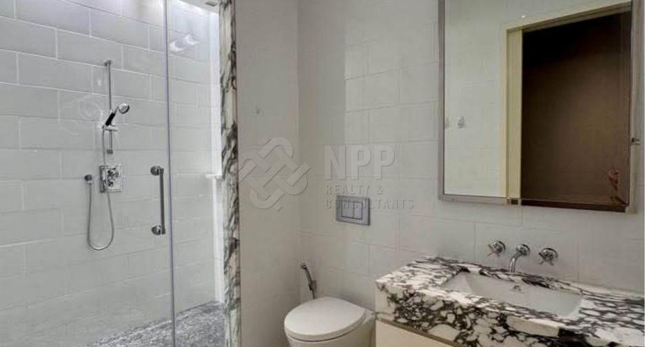 For rent and for sale 4 bedrooms condo in Sathon, Bangkok