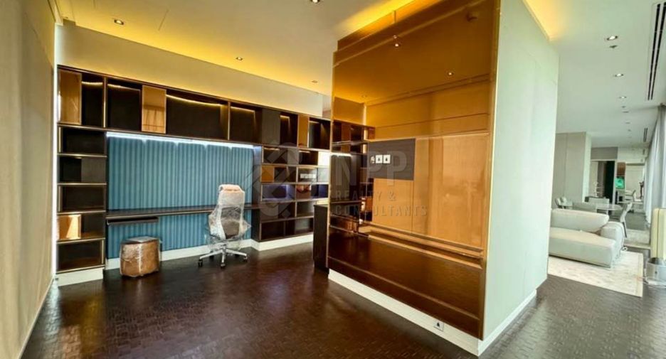 For rent and for sale 4 bedrooms condo in Sathon, Bangkok