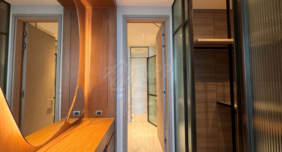 For rent 1 bed condo in Pathum Wan, Bangkok