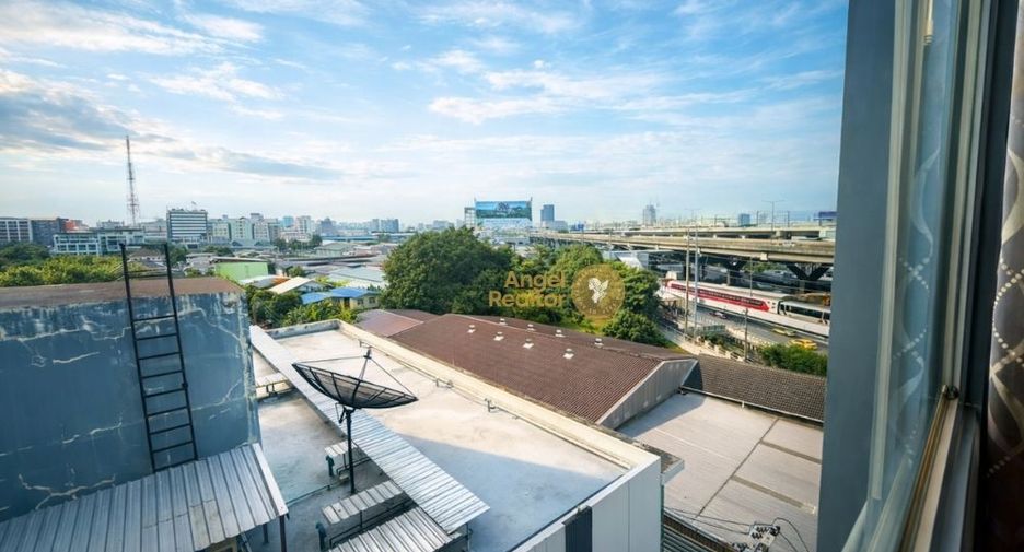 For sale 2 ベッドルーム condo in Lak Si, Bangkok