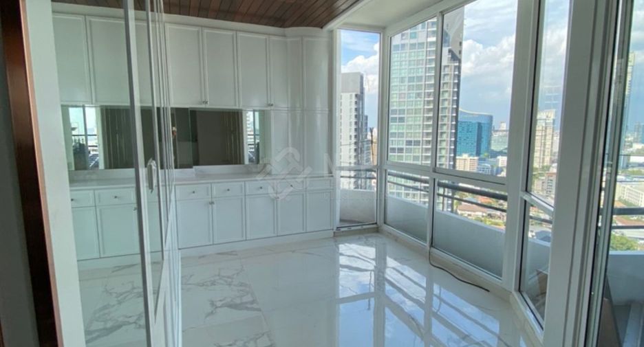 For rent and for sale 6 bedrooms condo in Watthana, Bangkok