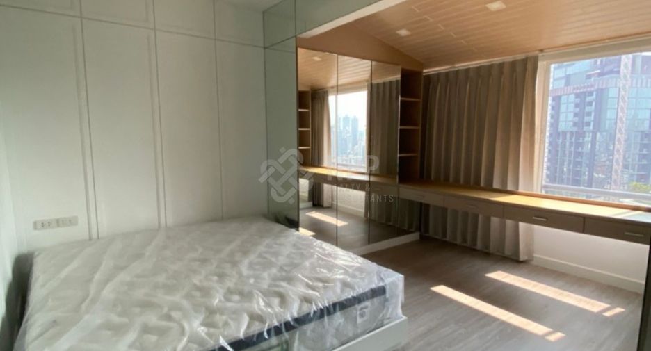 For rent and for sale 6 bedrooms condo in Watthana, Bangkok