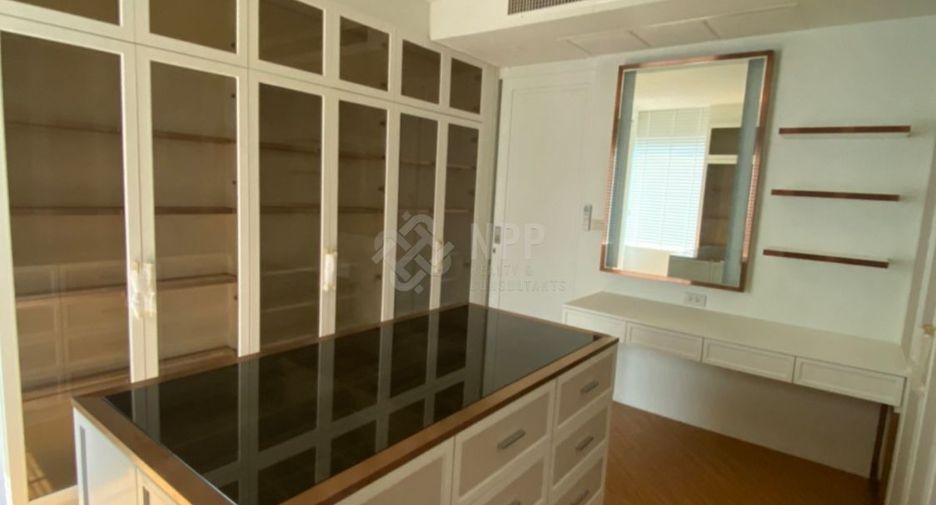 For rent and for sale 6 bedrooms condo in Watthana, Bangkok