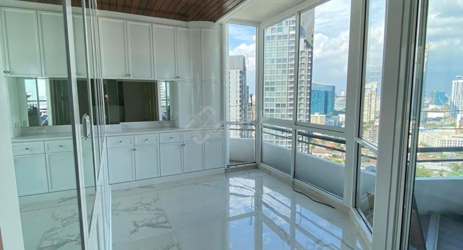 For rent and for sale 6 bedrooms condo in Watthana, Bangkok