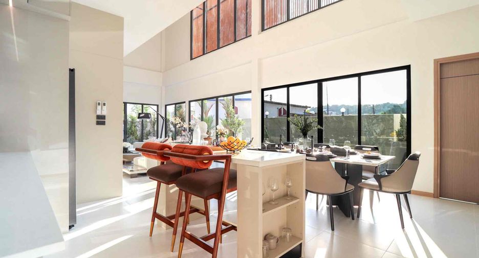For rent and for sale 8 bedrooms villa in Bang Lamung, Chonburi