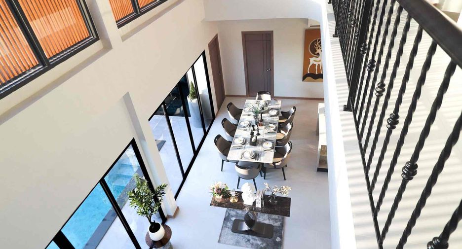 For rent and for sale 8 bedrooms villa in Bang Lamung, Chonburi