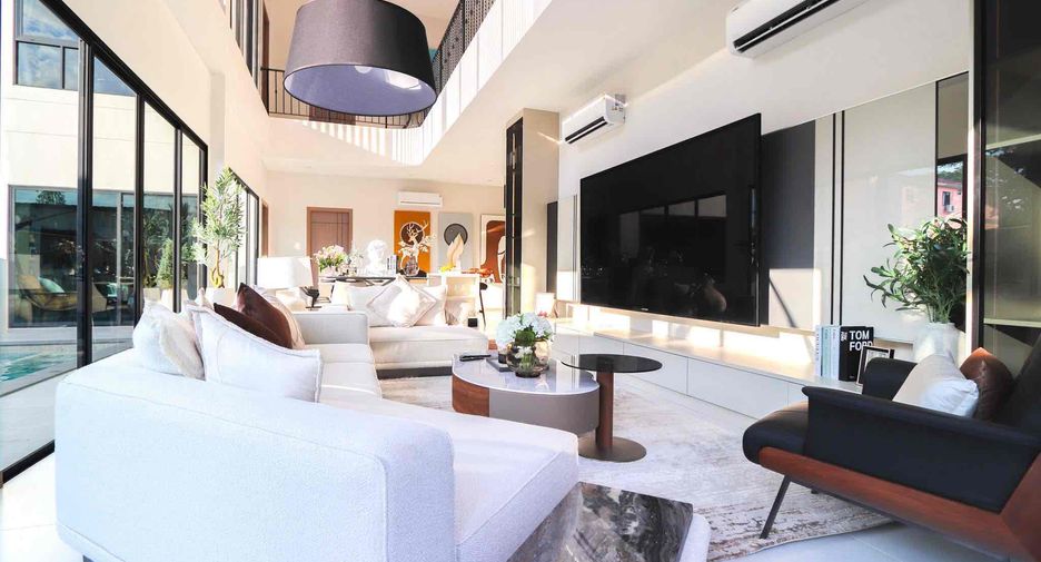 For rent and for sale 8 bedrooms villa in Bang Lamung, Chonburi